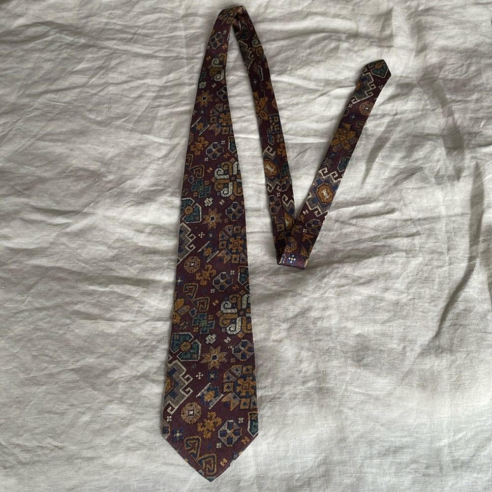 Vintage Corporate Casual Van Heusen Tie